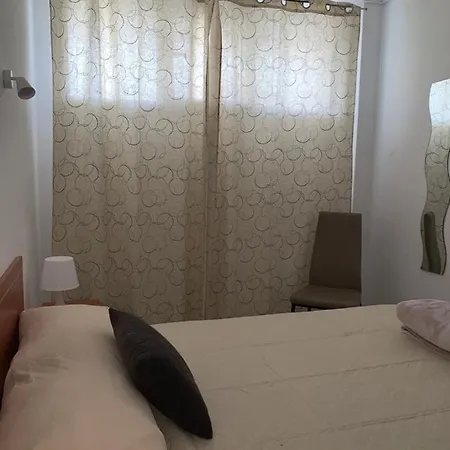 شقة Comodoro, Situado En Frente Del Mar لوس كريستيانوس